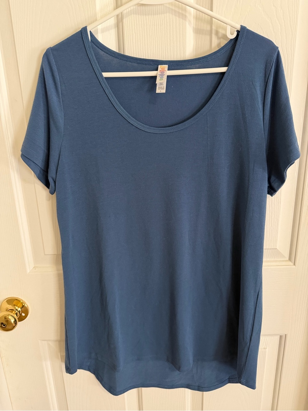 LuLaRoe Classic Scoop Neck Women's Top - Blue